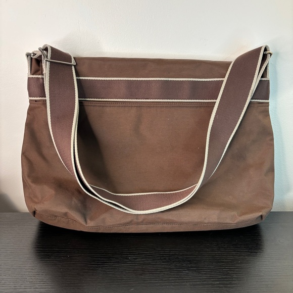 Vintage Lacoste New City Casual Brown/Tan messenger bag EUC 11.5" x 15.7" x 5” - Picture 4 of 12